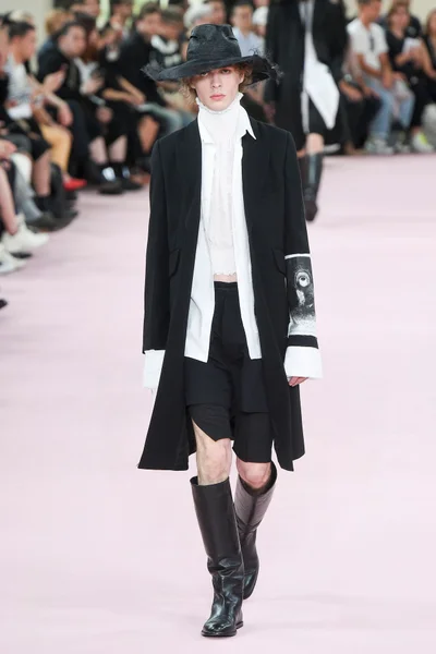 Look 40